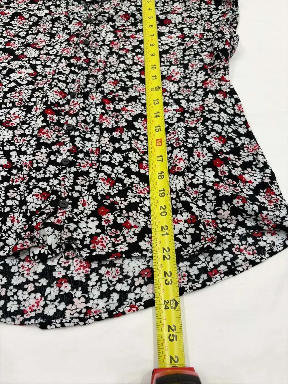 Liz Claiborne liz claiborne